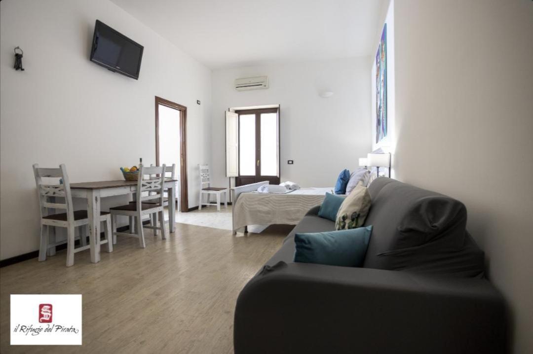 Il Rifugio Del Pirata Apartment ตราปานี ภายนอก รูปภาพ
